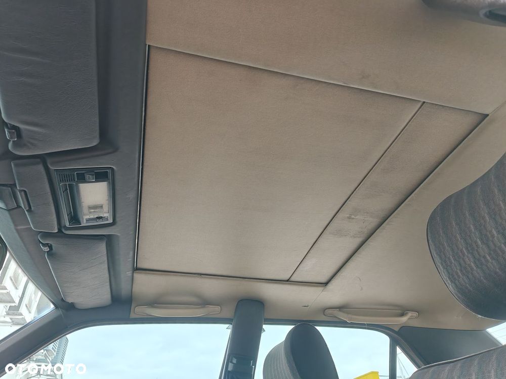 Mercedes-Benz W124 (1984-1993) - 24