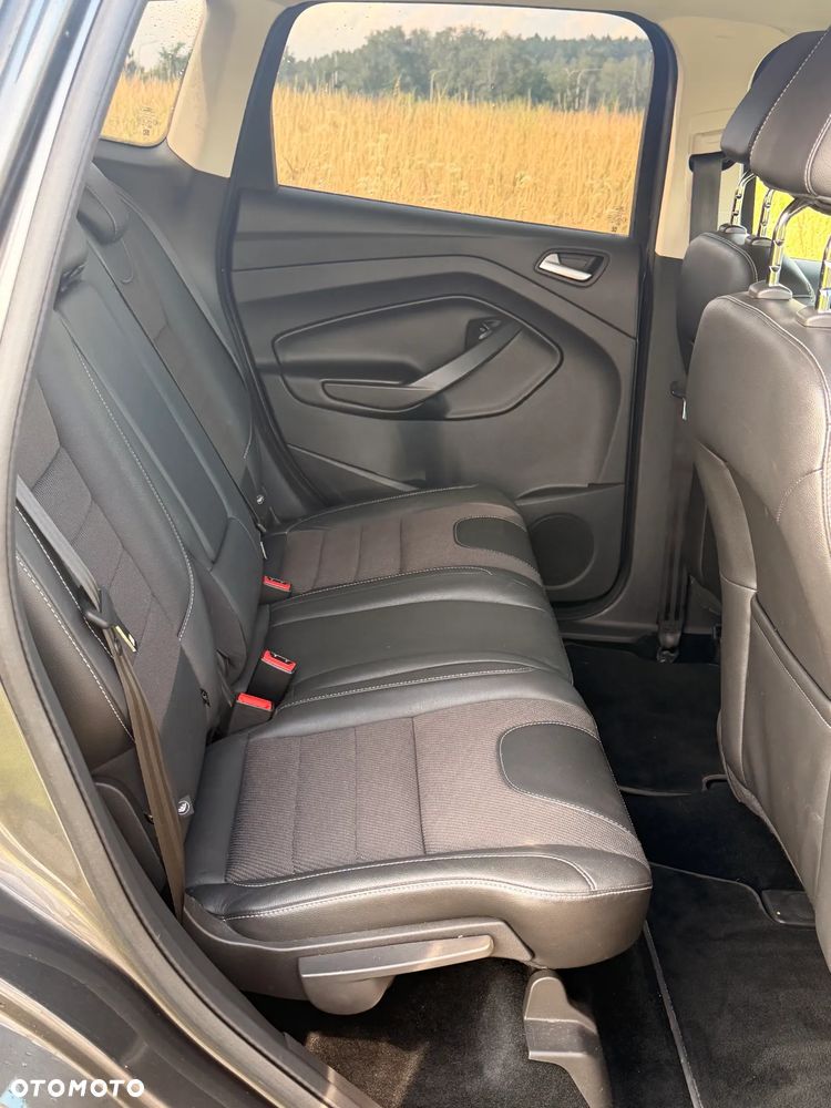 Ford Kuga 1.5 EcoBoost 2x4 Titanium - 11