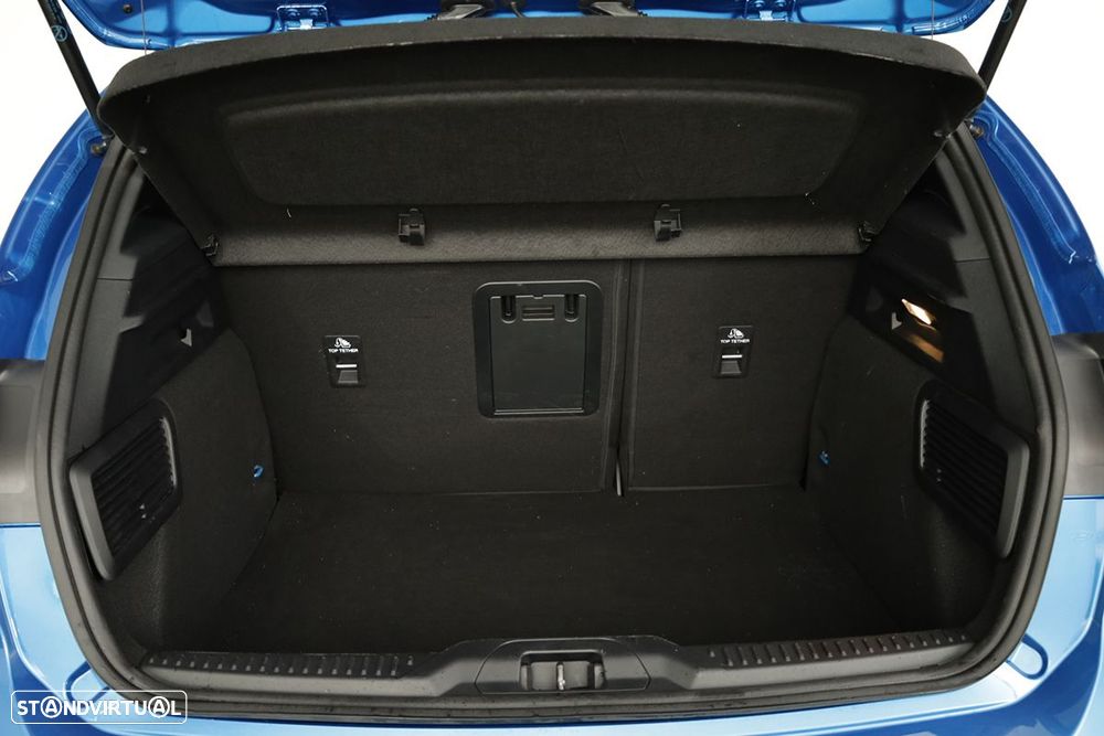 Ford Focus 1.0 EcoBoost MHEV ST-Line X - 22