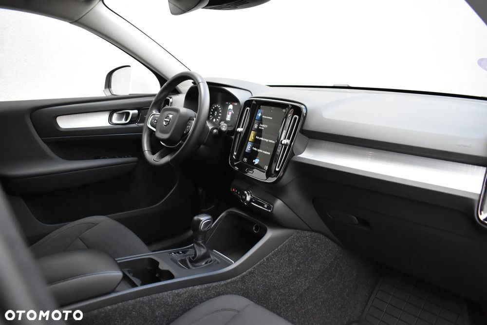 Volvo XC 40 T3 - 12
