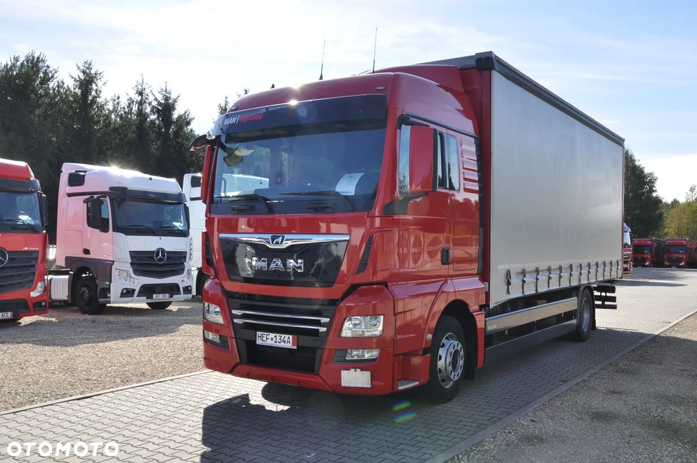 MAN TGX 18.430 XLX firana 7,40 - 2
