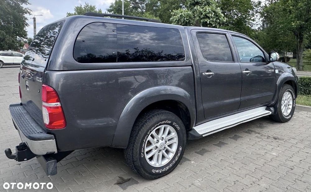 Toyota Hilux 2.5 D-4D SR - 4