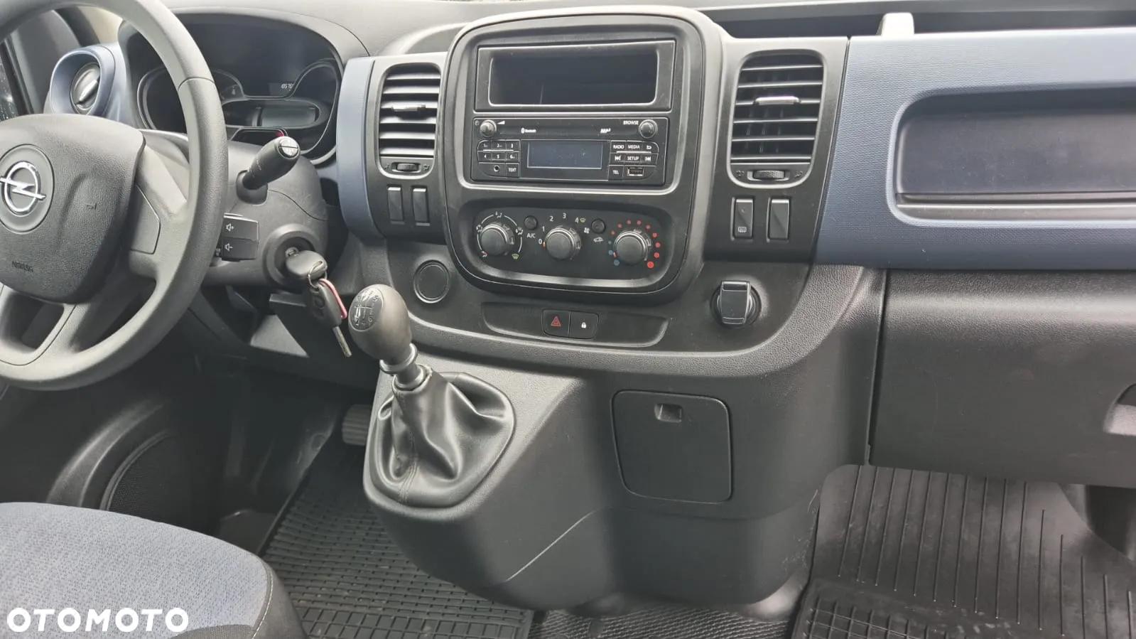 Opel VIVARO - 13