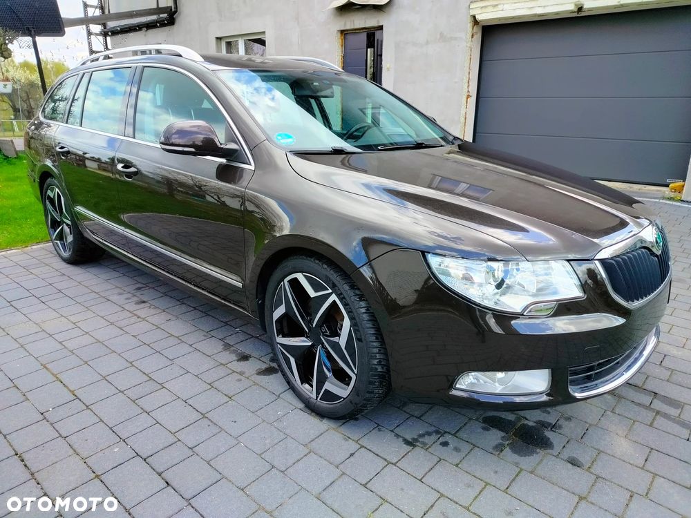 Skoda Superb 1.6 TDI GreenLine - 2
