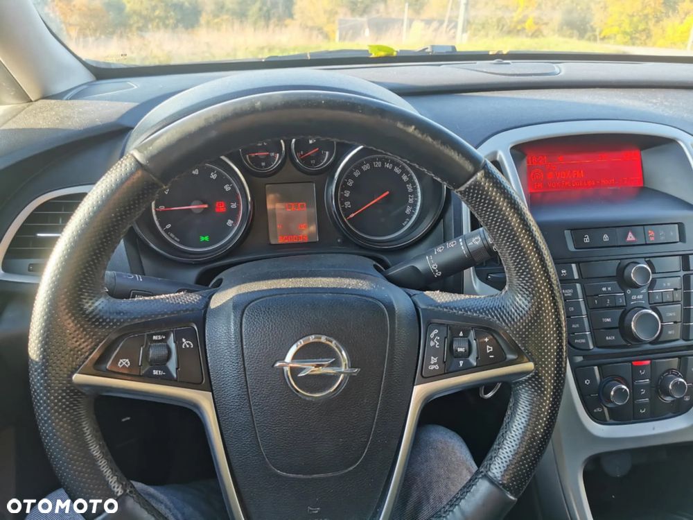 Opel Astra IV 1.4 T Cosmo - 2