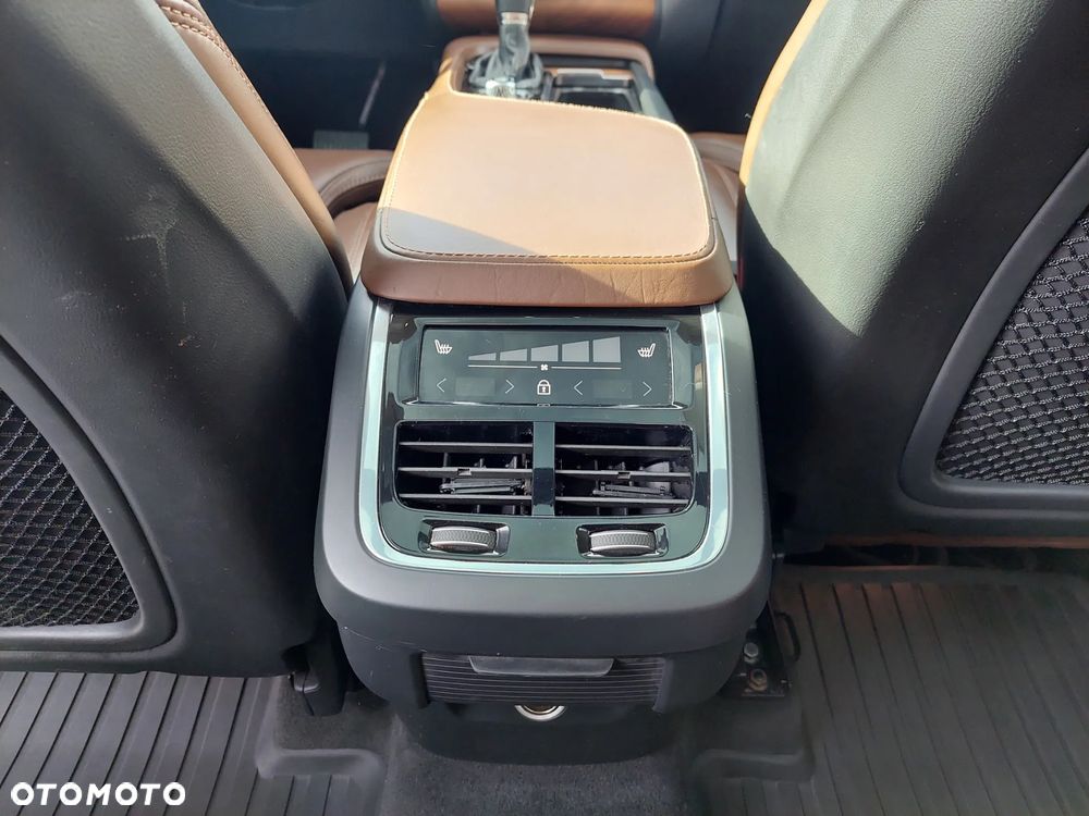Volvo XC 90 T6 AWD Inscription 7os - 24