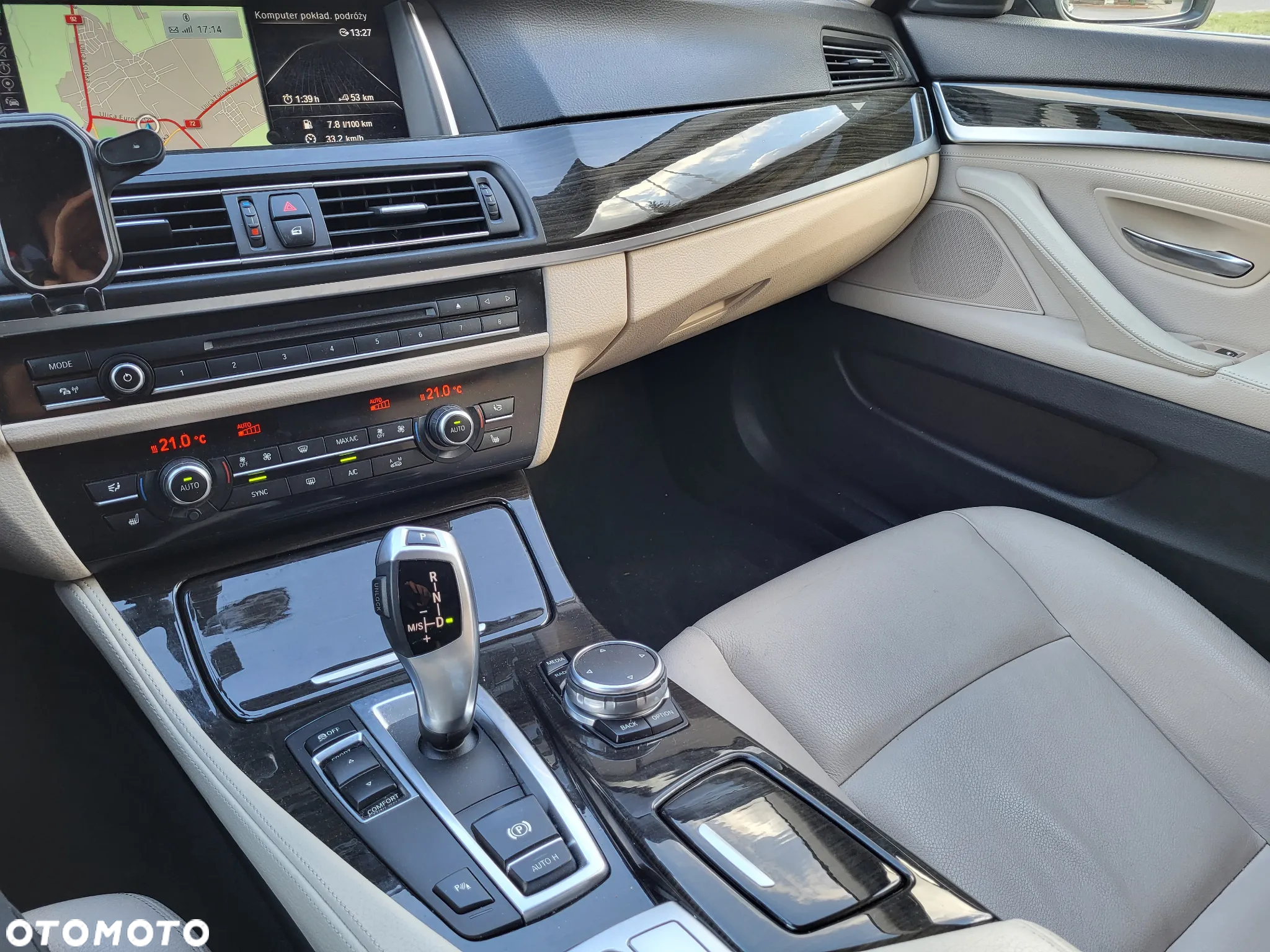 BMW Seria 5 518d Touring Luxury Line - 11