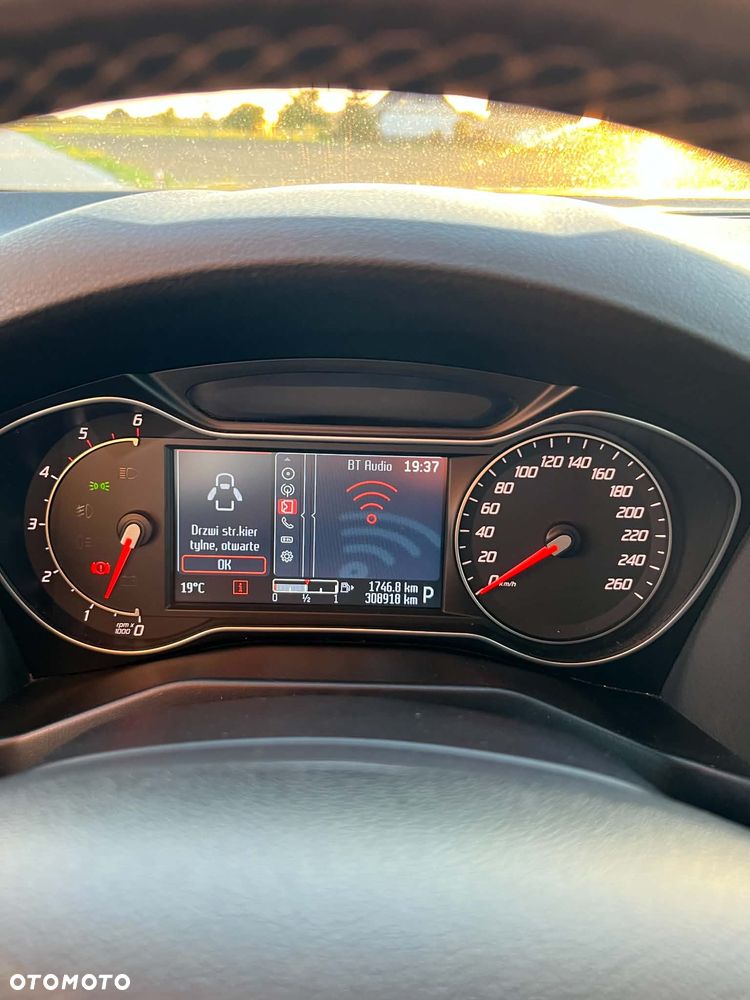 Ford Mondeo - 18
