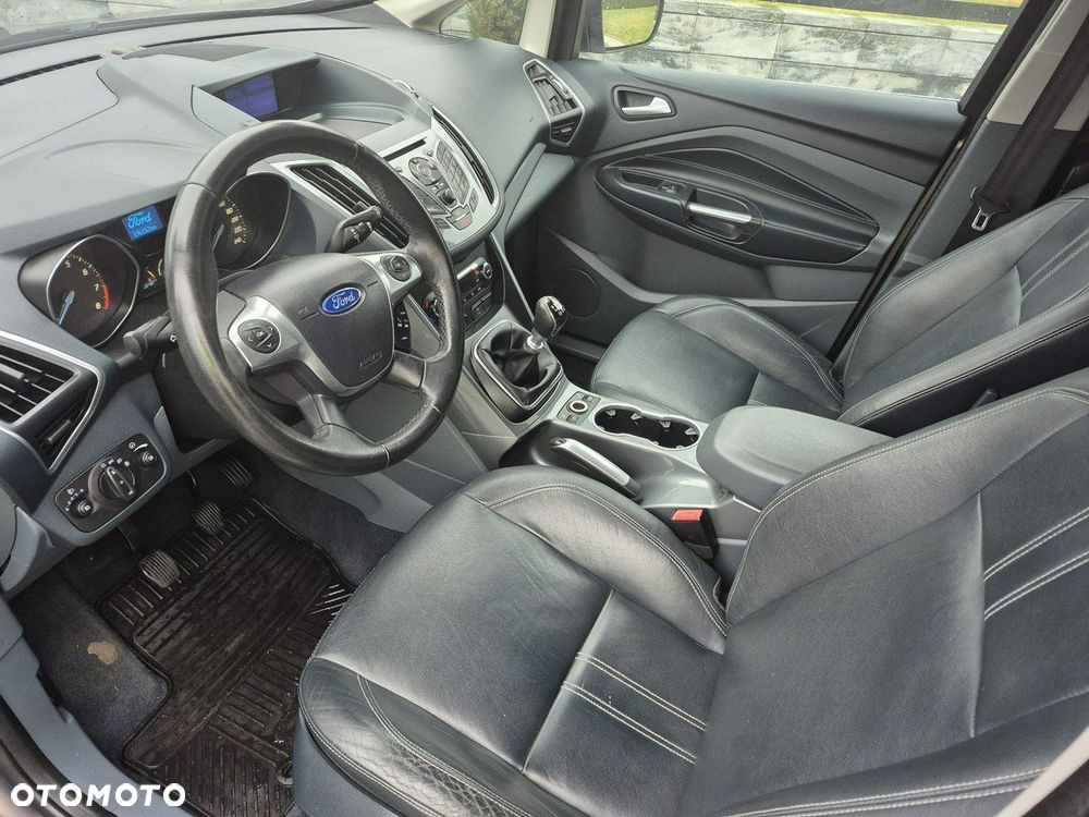 Ford Grand C-MAX - 11