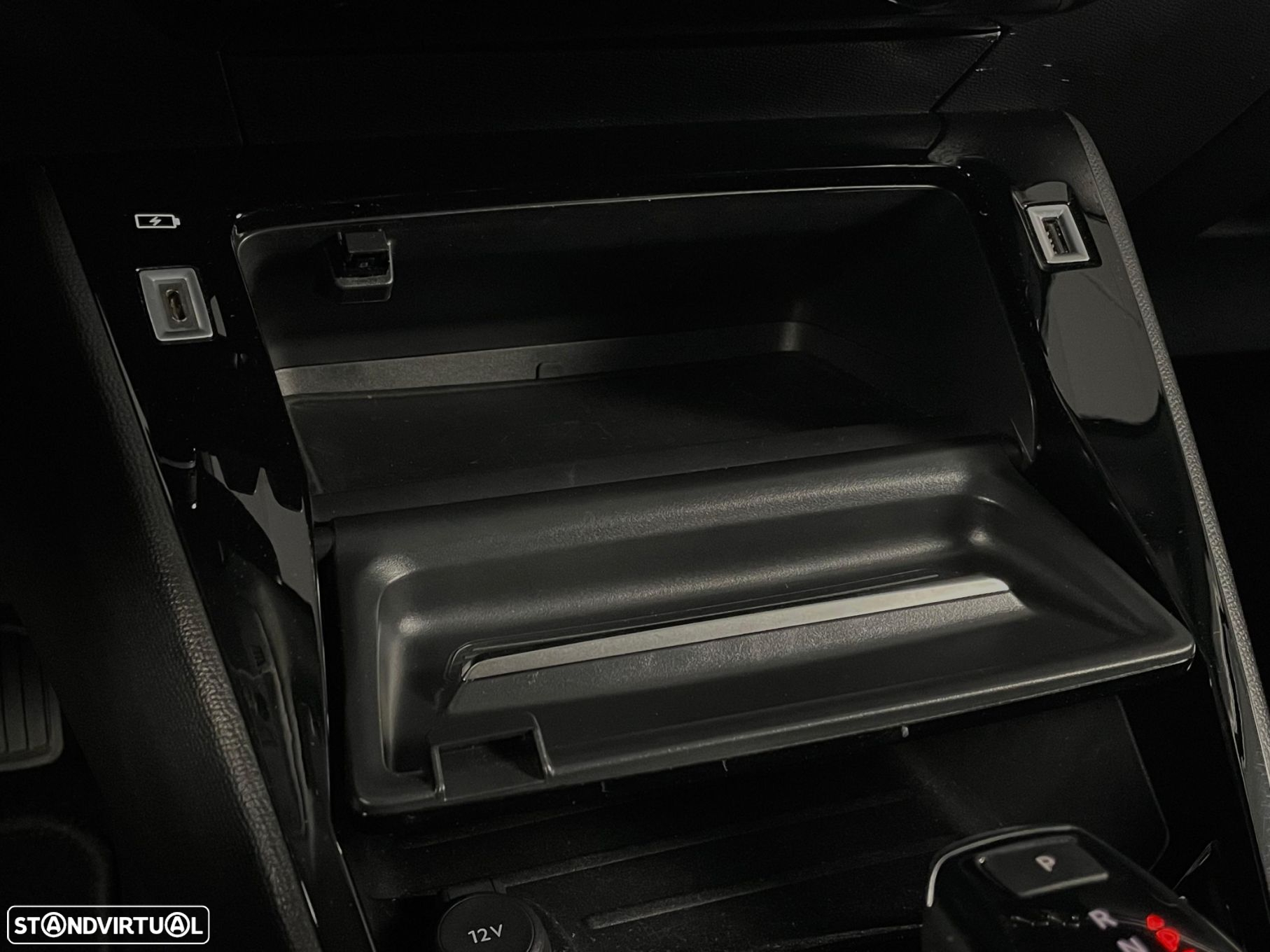 Peugeot 2008 1.2 PureTech Allure EAT8 - 20