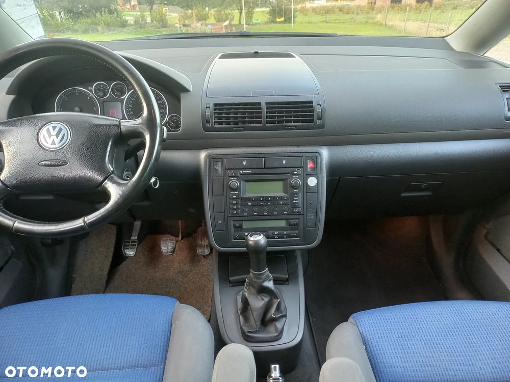 Volkswagen Sharan 1.9 TDI 4Motion - 12