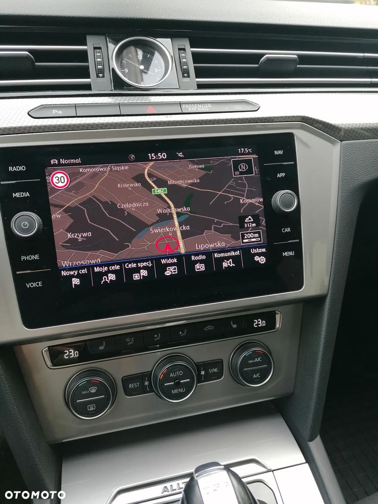 Volkswagen Passat - 21