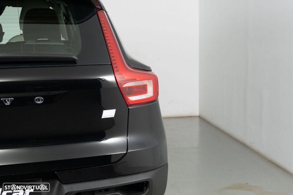 Volvo XC 40 1.5 T5 PHEV Momentum Plus - 11