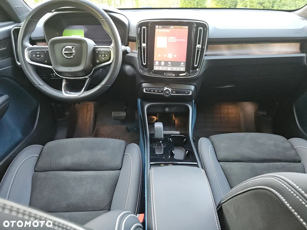 Volvo C40 Recharge Twin AWD Plus - 23