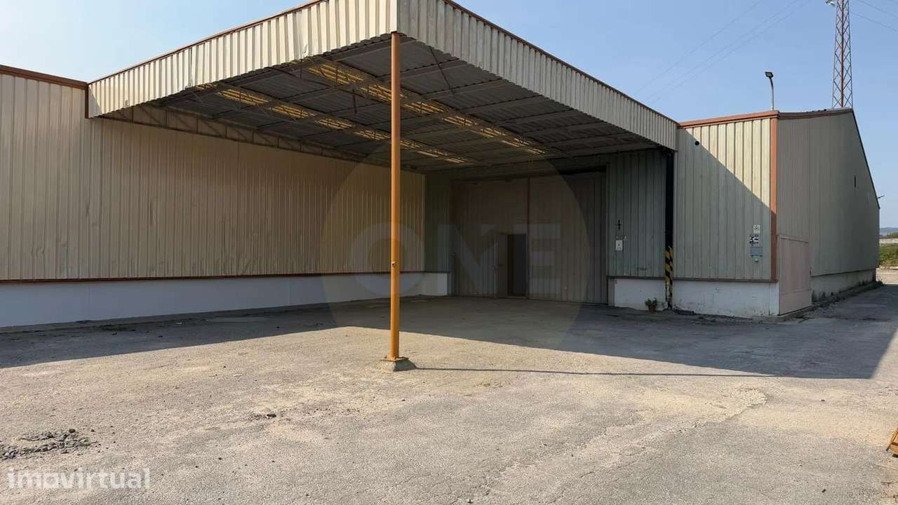 Armazém Industrial com 882 m² à venda em Avidos - Grande imagem: 2/19