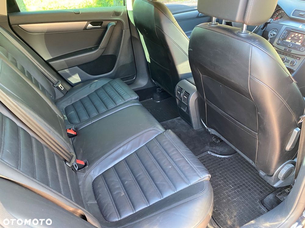 Volkswagen Passat 2.0 TDI Comfortline - 23
