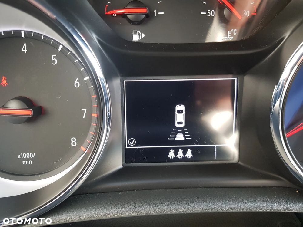 Opel Astra 1.2 T Business Elegance S&S - 24