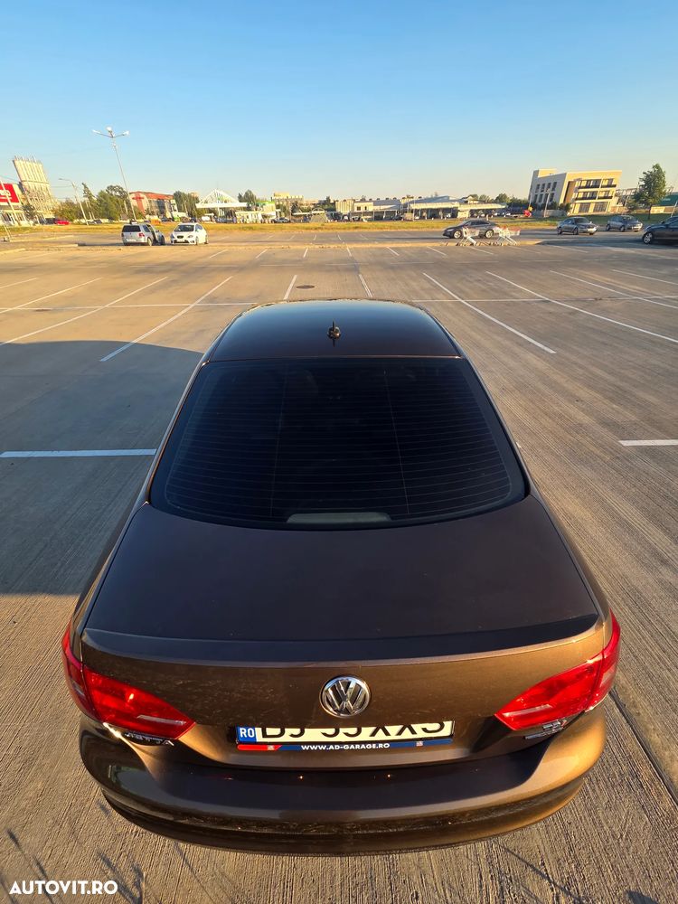 Volkswagen Jetta 1.6 TDI CR DPF DSG Highline - 8