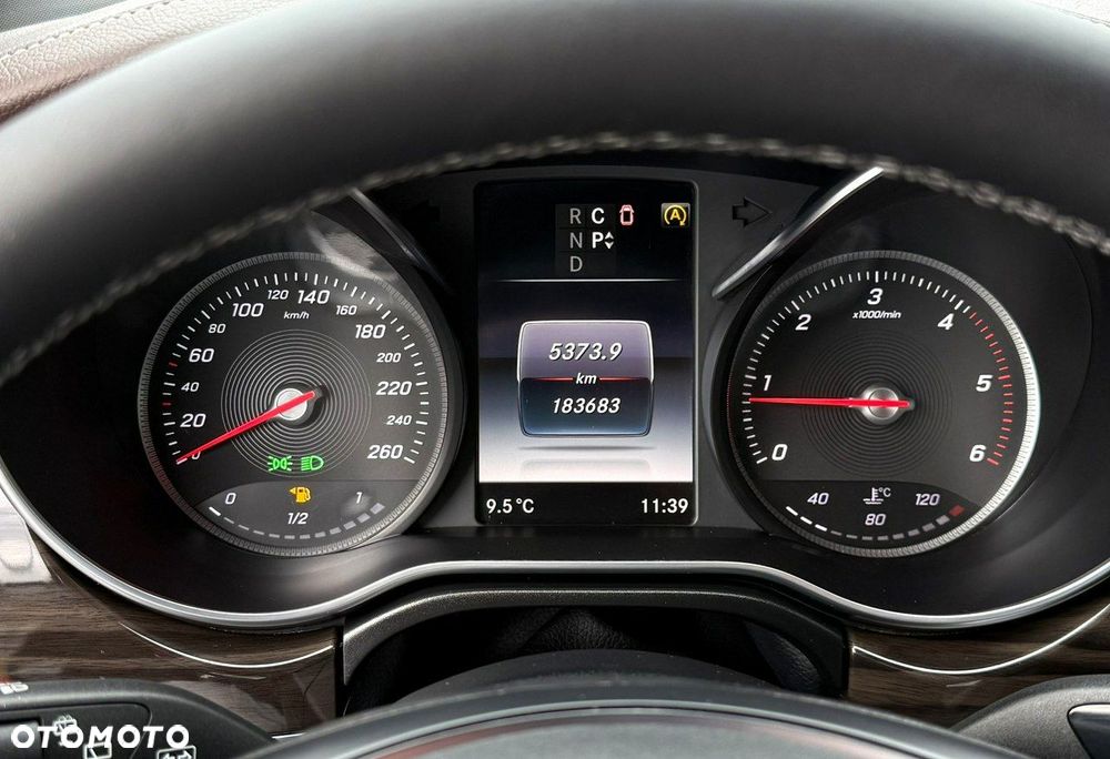 Mercedes-Benz Klasa V - 32