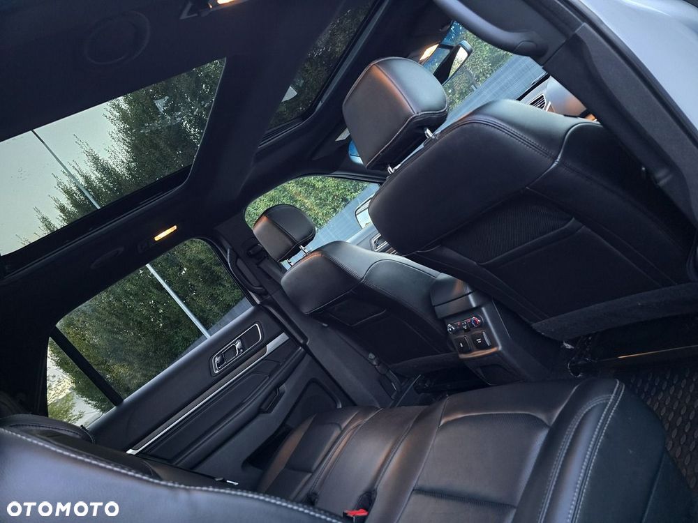 Ford Explorer - 37