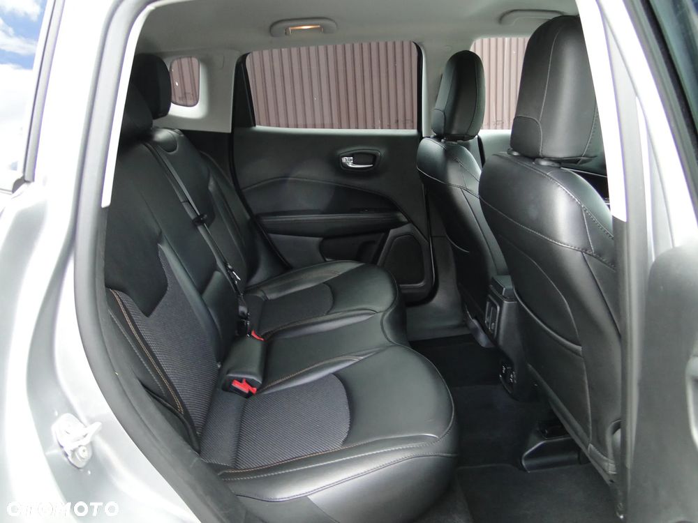 Jeep Compass 1.4 TMair Limited 4WD S&S - 29