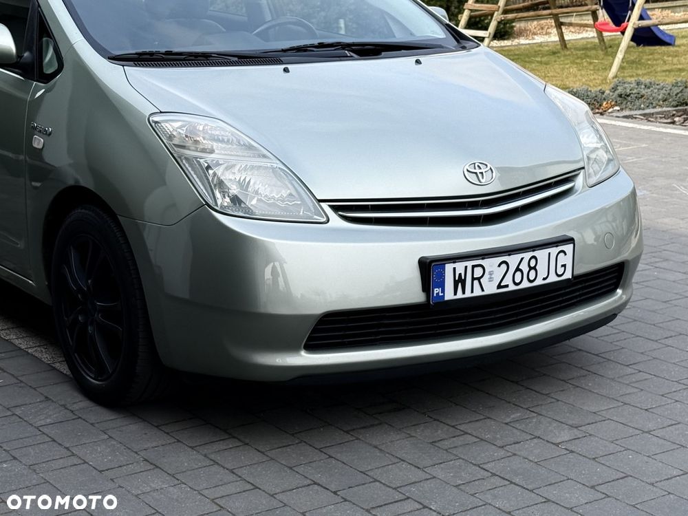 Toyota Prius 1.5 VVT-i Sol - 32