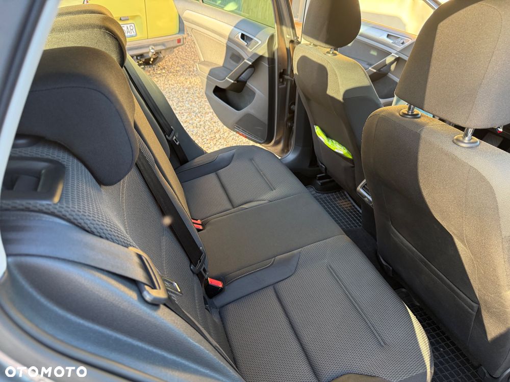 Volkswagen Golf 1.6 TDI BlueMotion Comfortline - 8