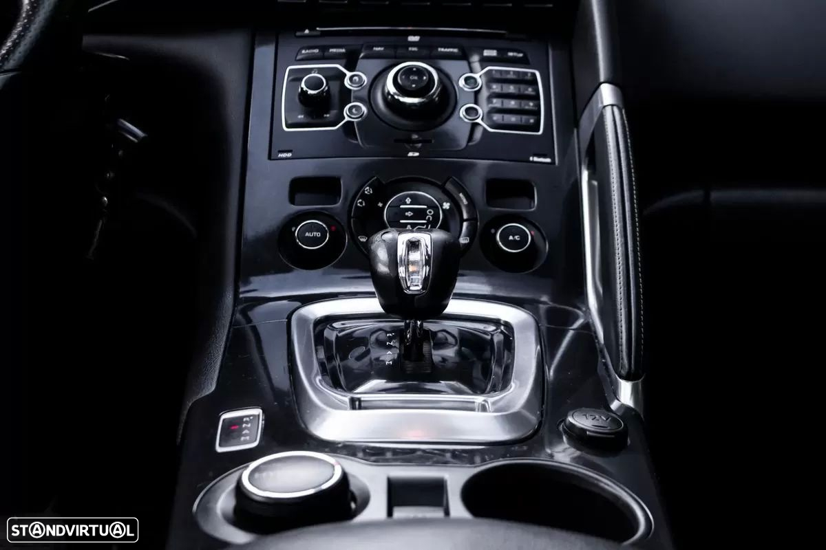 Peugeot 3008 2.0 HDi Hybrid4 - 37