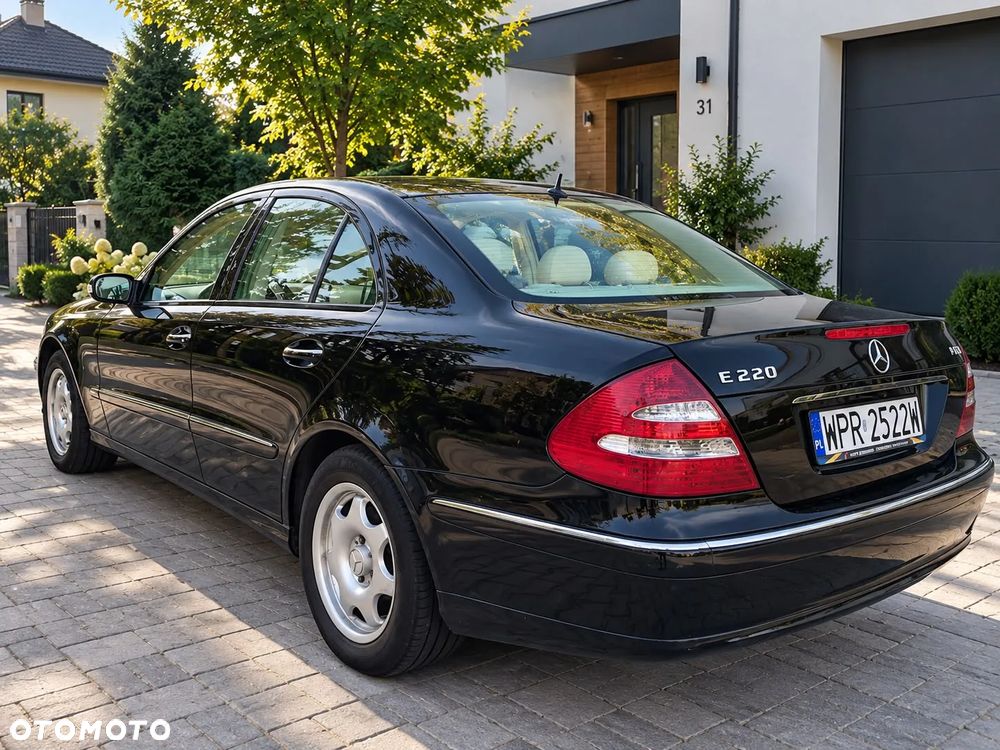 Mercedes-Benz Klasa E - 6