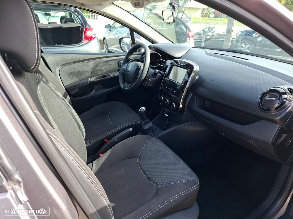 Renault Clio - 9