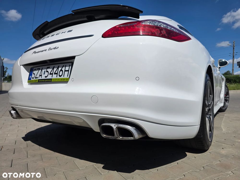 Porsche Panamera Turbo - 10