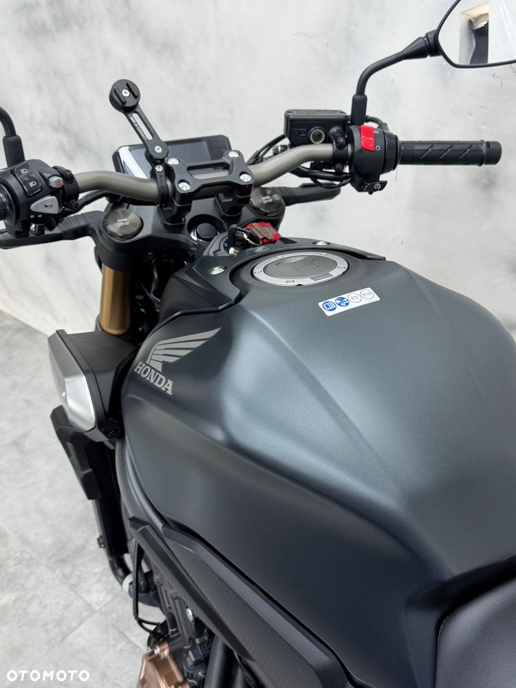 Honda CB - 17