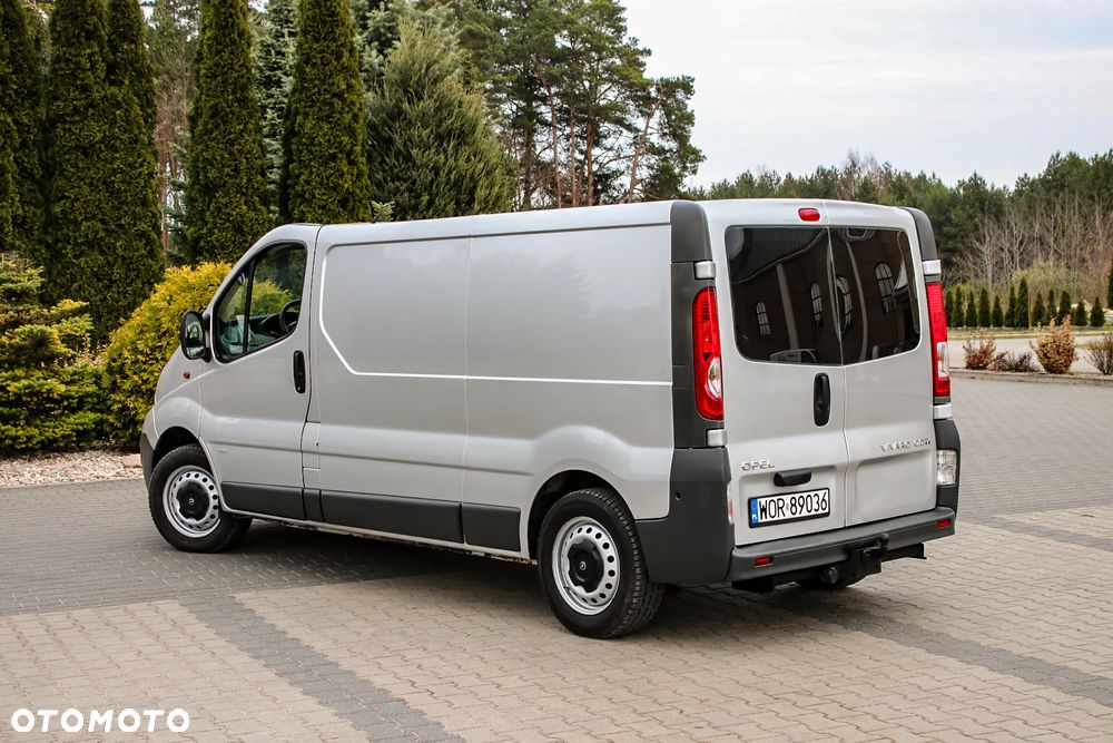Opel Vivaro - 16