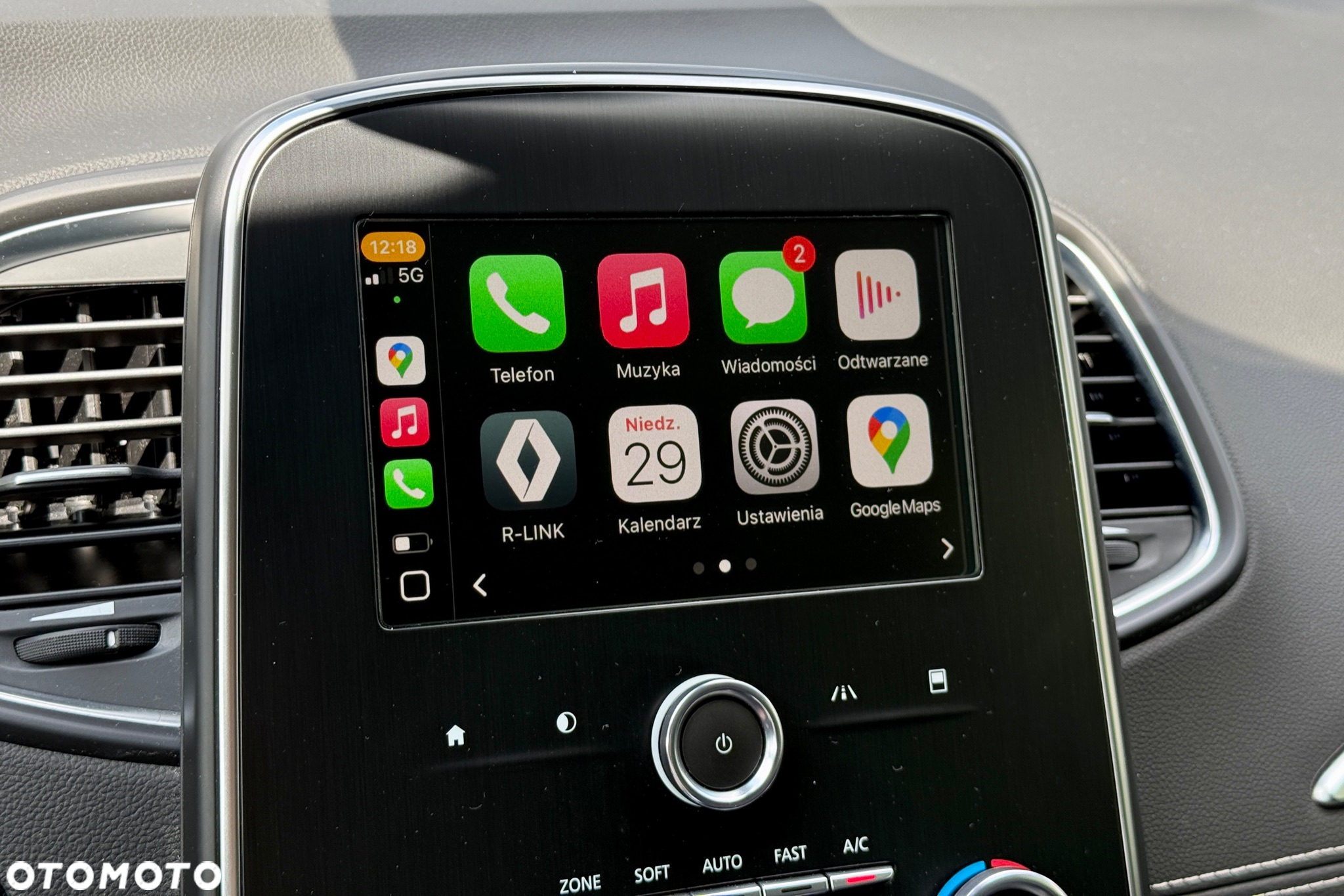 Renault Grand Scenic - 23