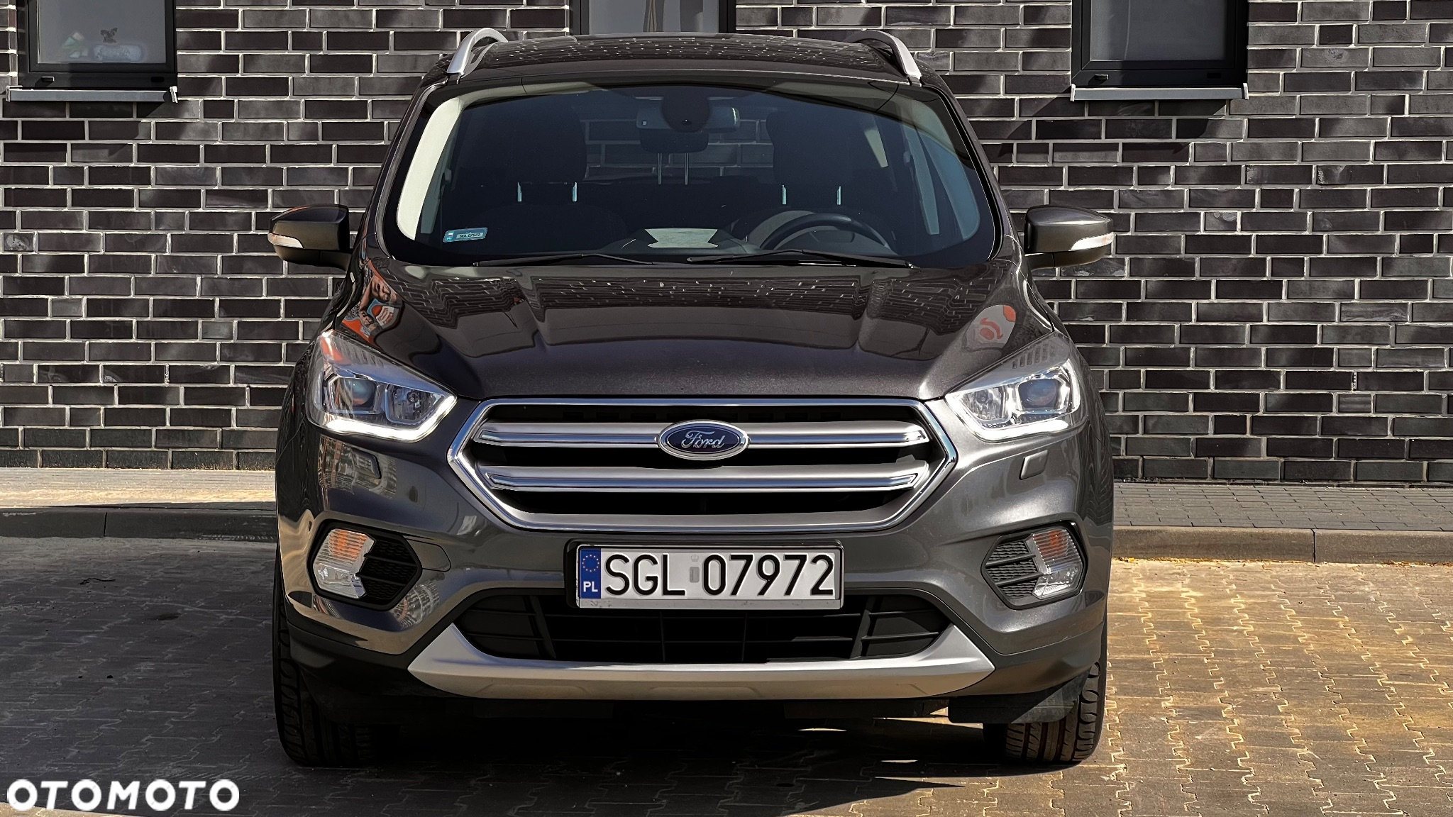 Ford Kuga 1.5 EcoBoost 2x4 Titanium - 2