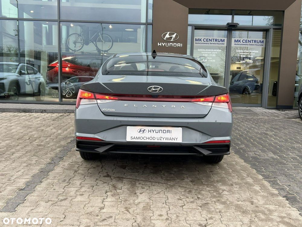 Hyundai Elantra - 6