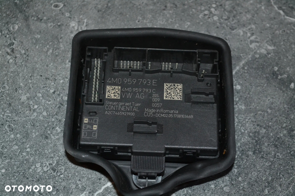 AUDI A4 B9 A5 8W Q7 4M MODUŁ STEROWNIK DRZWI 4M0959793E