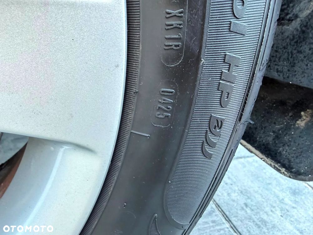 Toyota Auris 1.6 Premium Comfort - 26