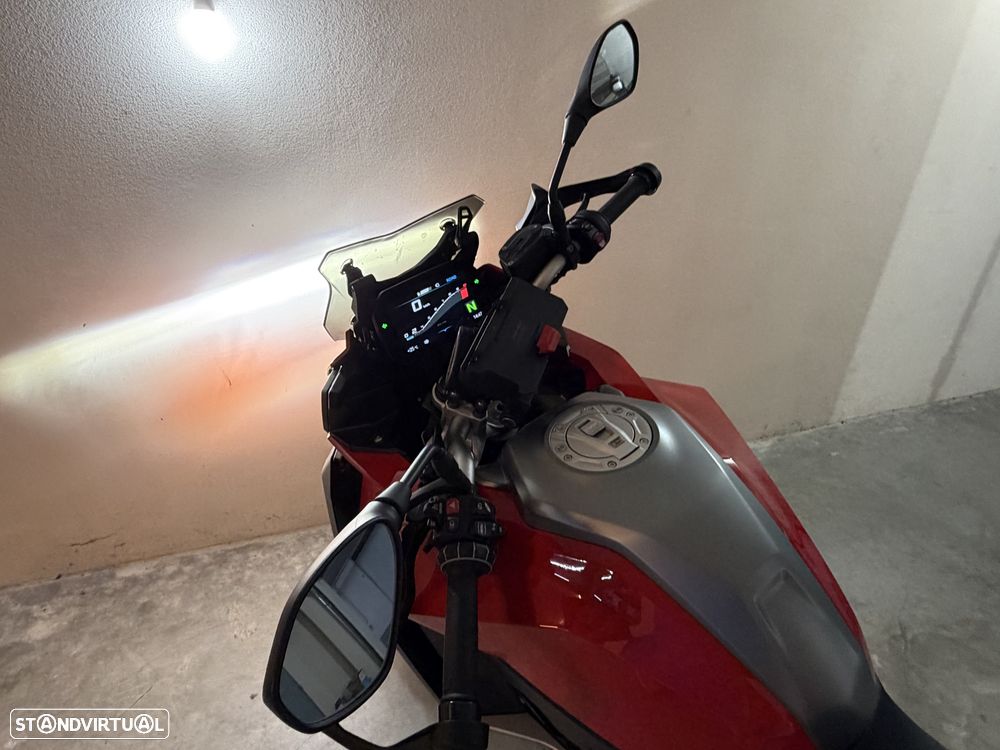 BMW F 900 XR - 4