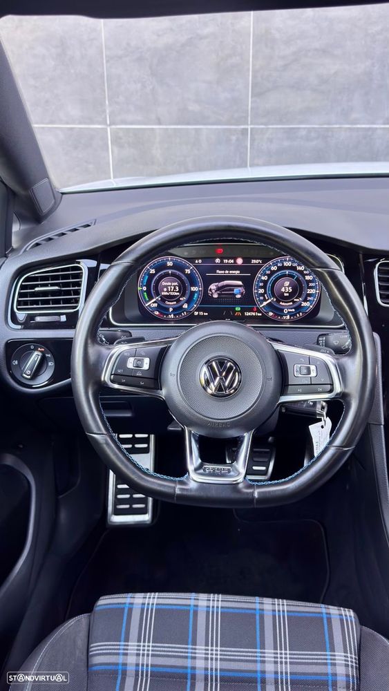 VW Golf - 11