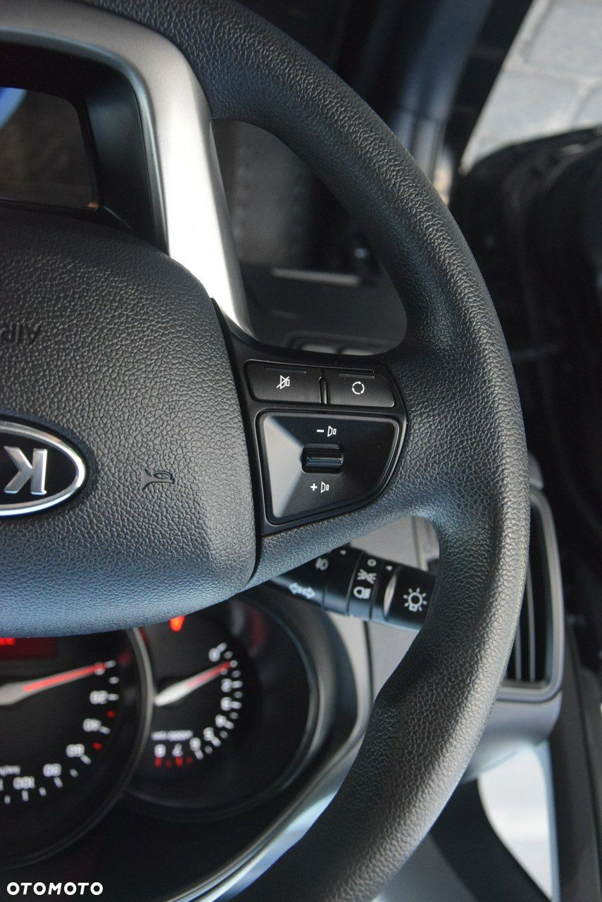 Kia Rio - 28