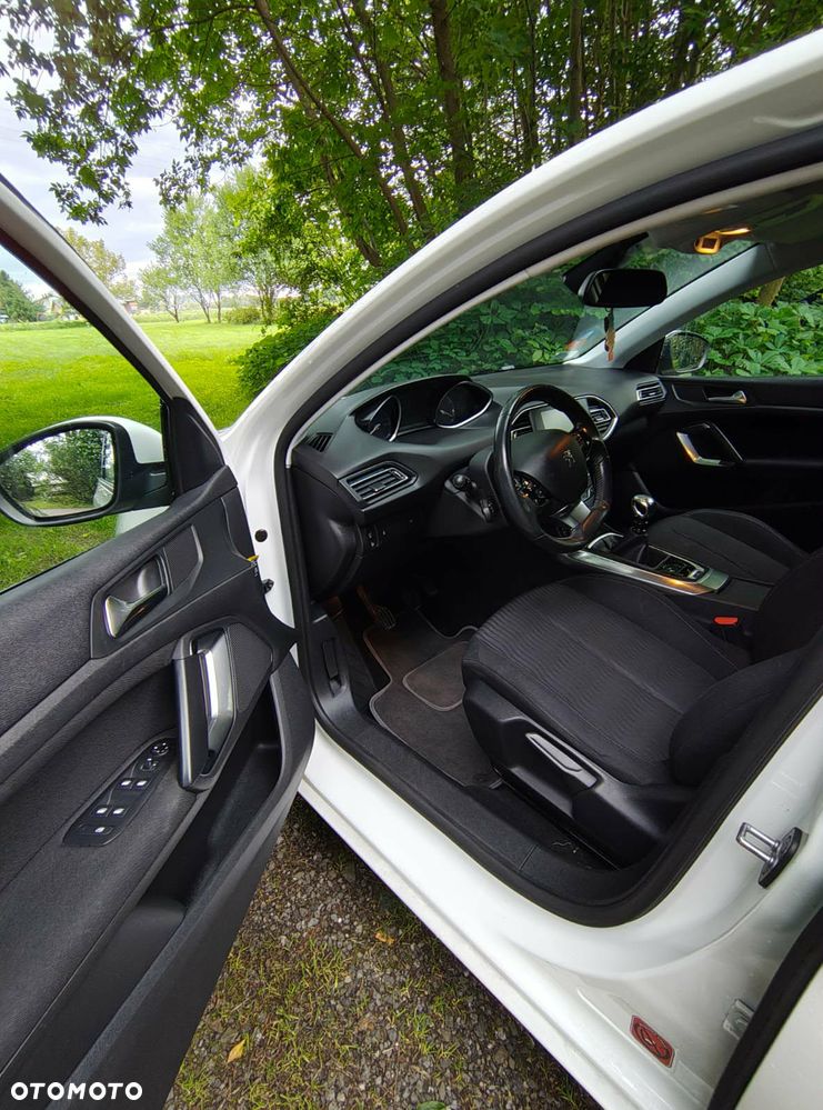 Peugeot 308 1.6 THP Active - 8