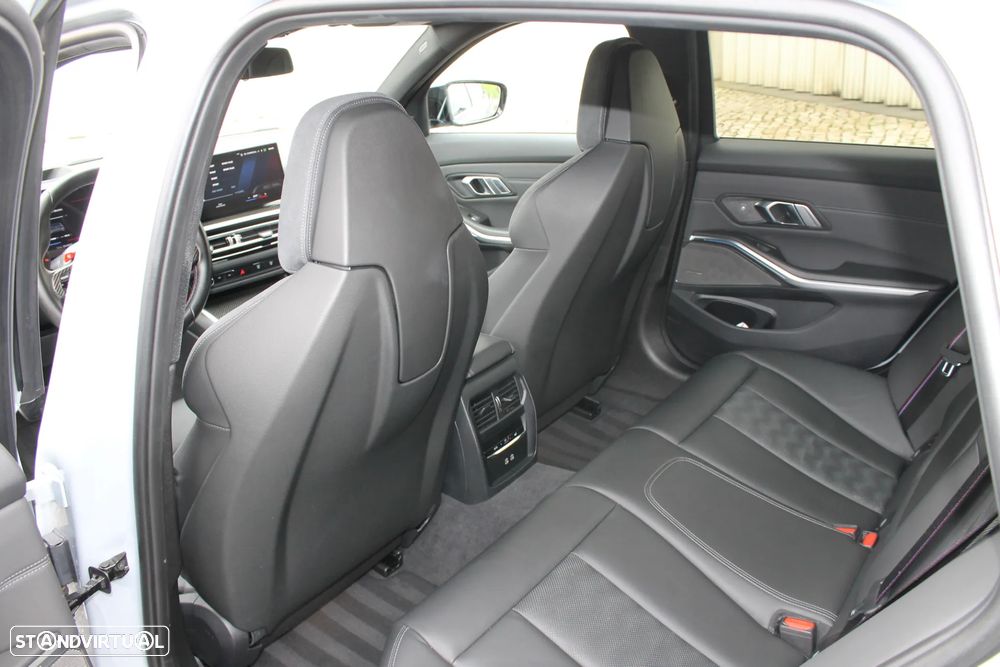 BMW M3 Competition xDrive - 17