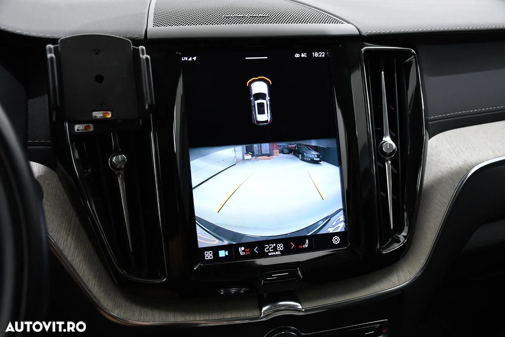 Volvo XC 60 T6 AWD Recharge Geartronic Inscription - 16