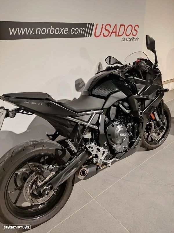 Suzuki GSX 8-R - 3