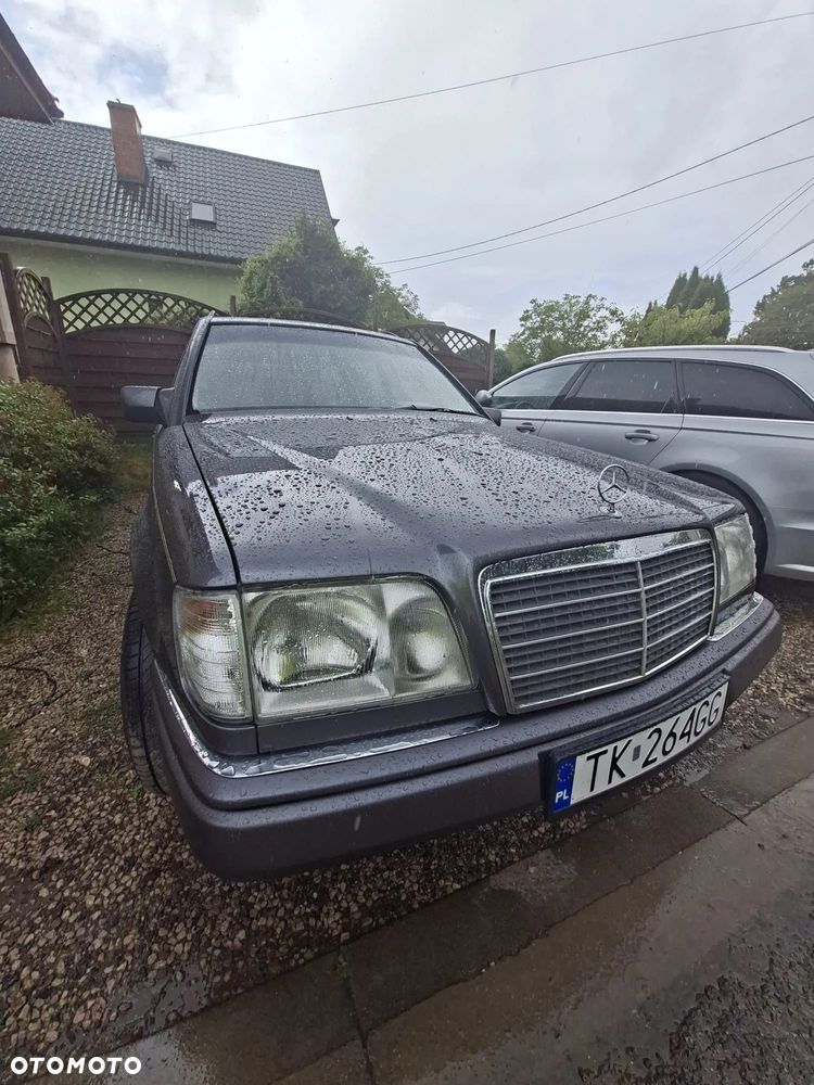Mercedes-Benz Klasa E - 33