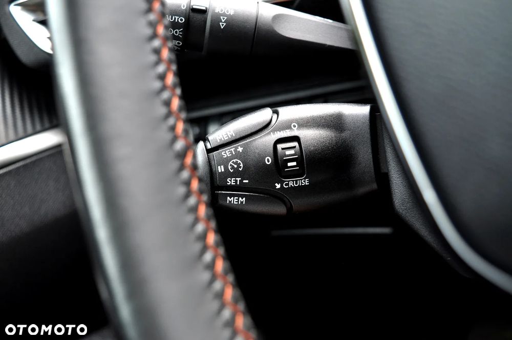 Peugeot 3008 1.2 PureTech Allure S&S - 39