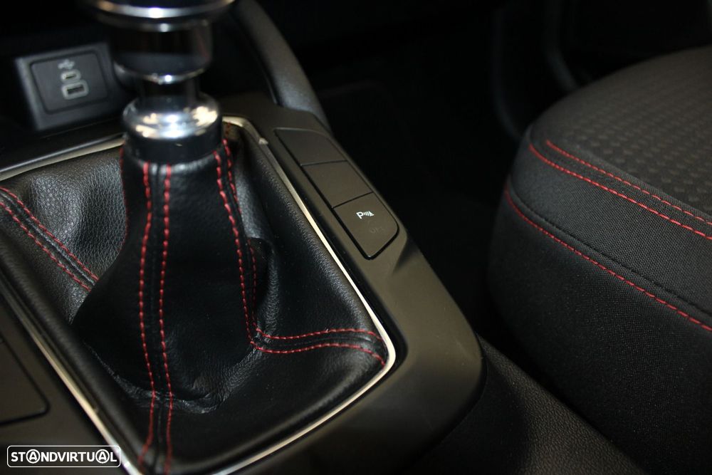 Ford Kuga 1.5 EcoBoost ST-Line - 27