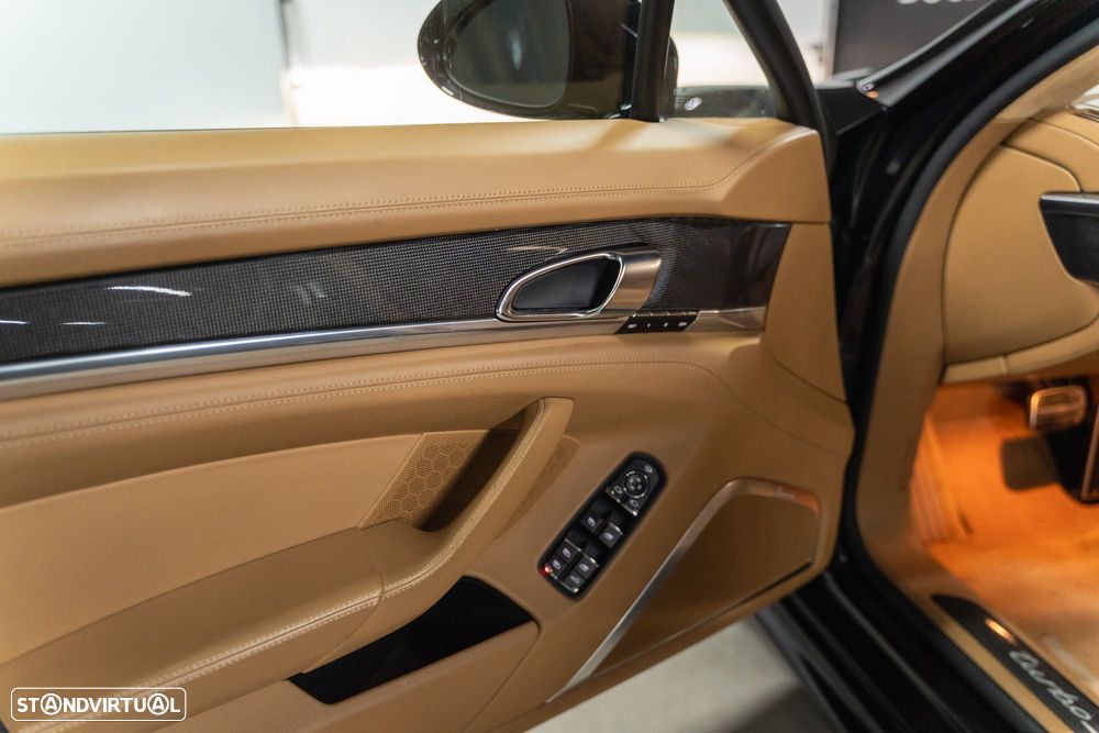 Porsche Panamera Turbo S PDK - 10