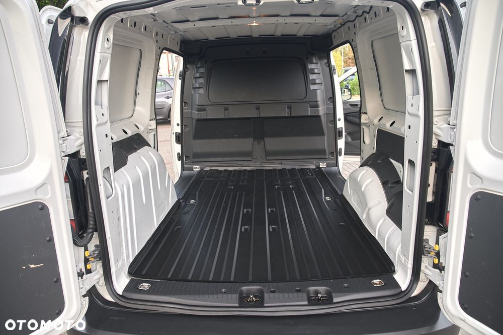 Volkswagen Caddy - 31
